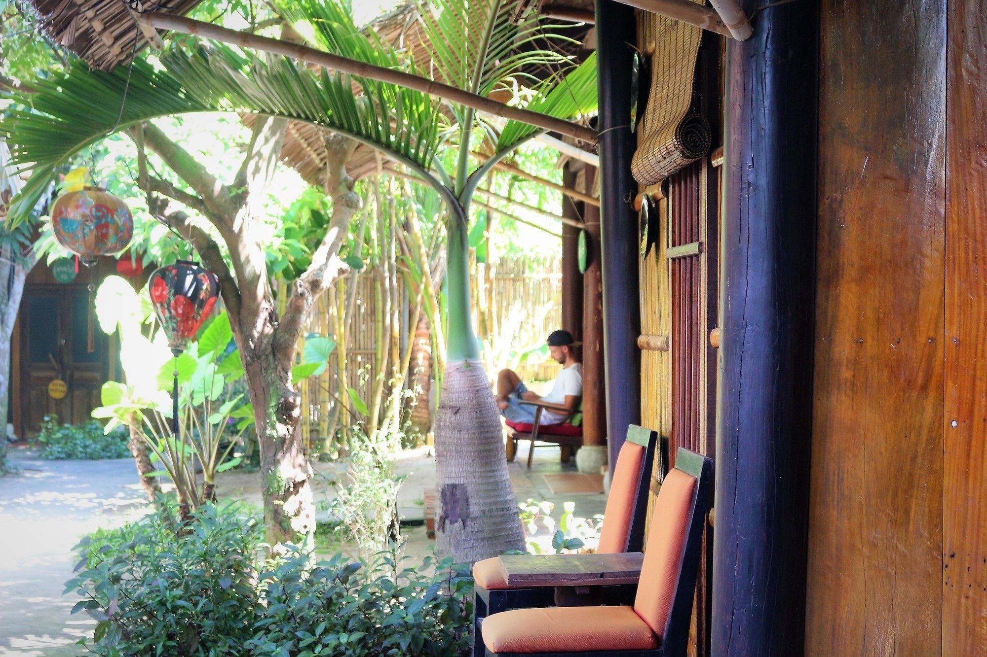 Under The Coconut Tree Hotel ฮอยอัน ภายนอก รูปภาพ