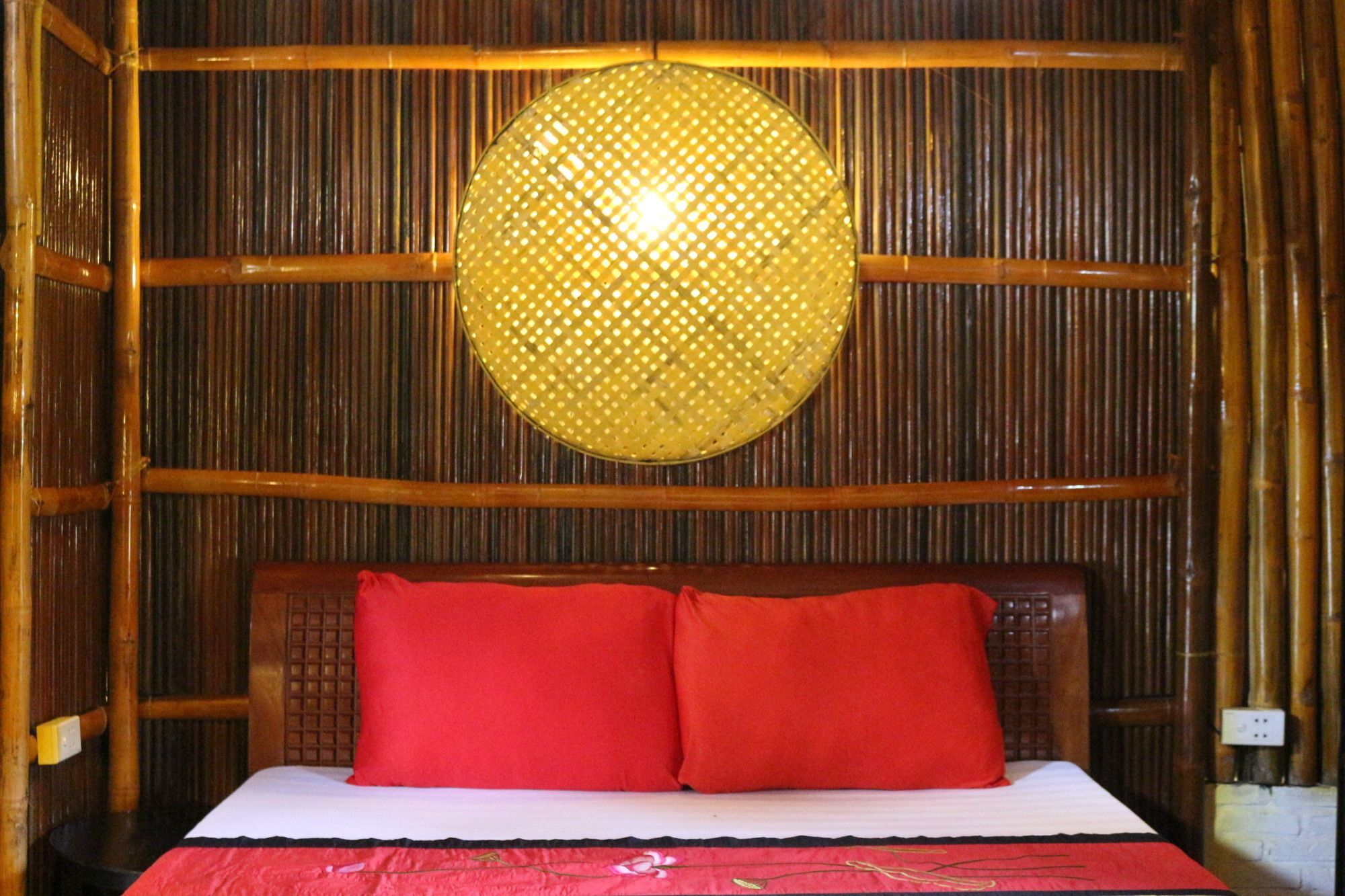Under The Coconut Tree Hotel ฮอยอัน ภายนอก รูปภาพ