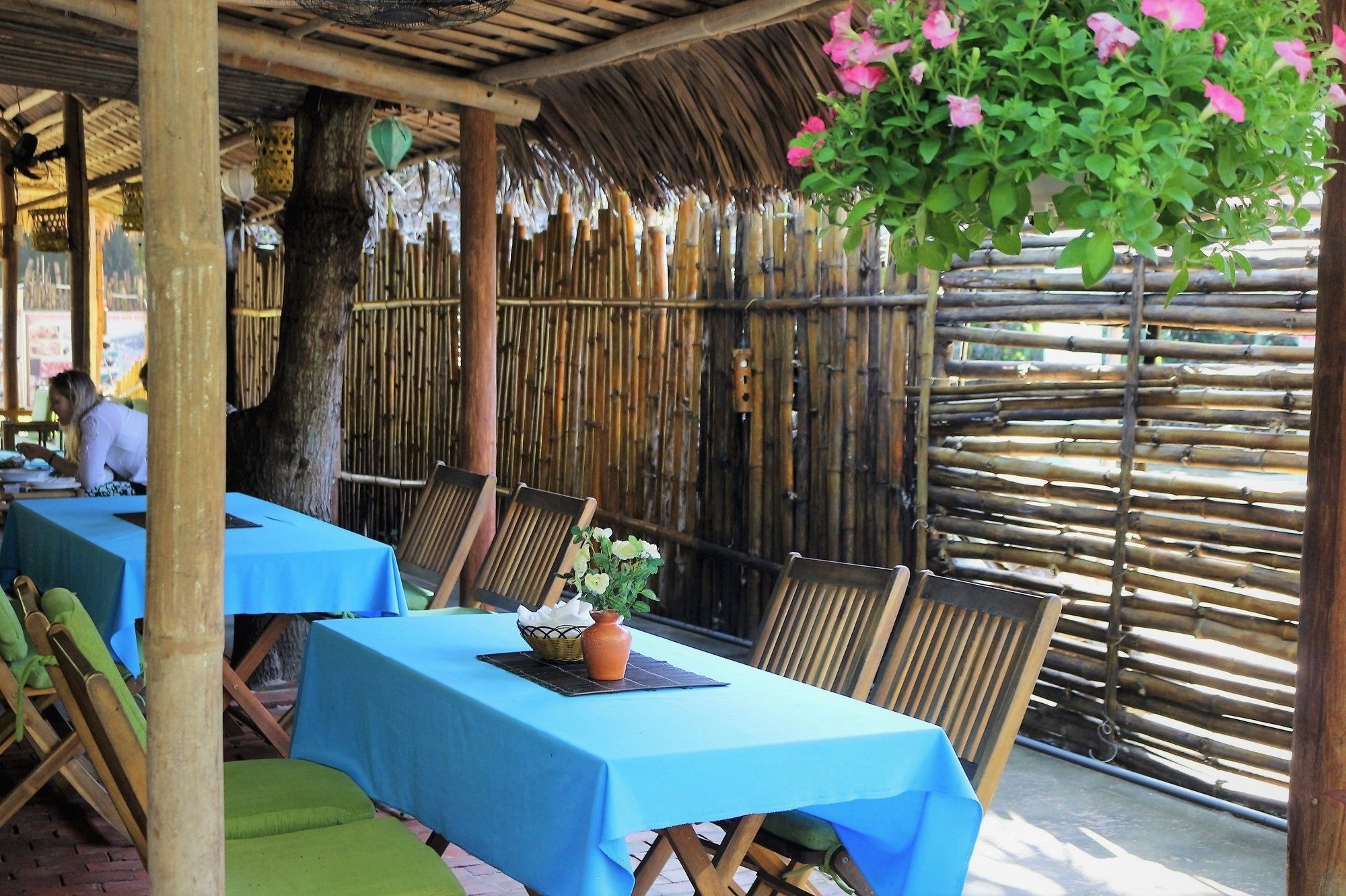 Under The Coconut Tree Hotel ฮอยอัน ภายนอก รูปภาพ