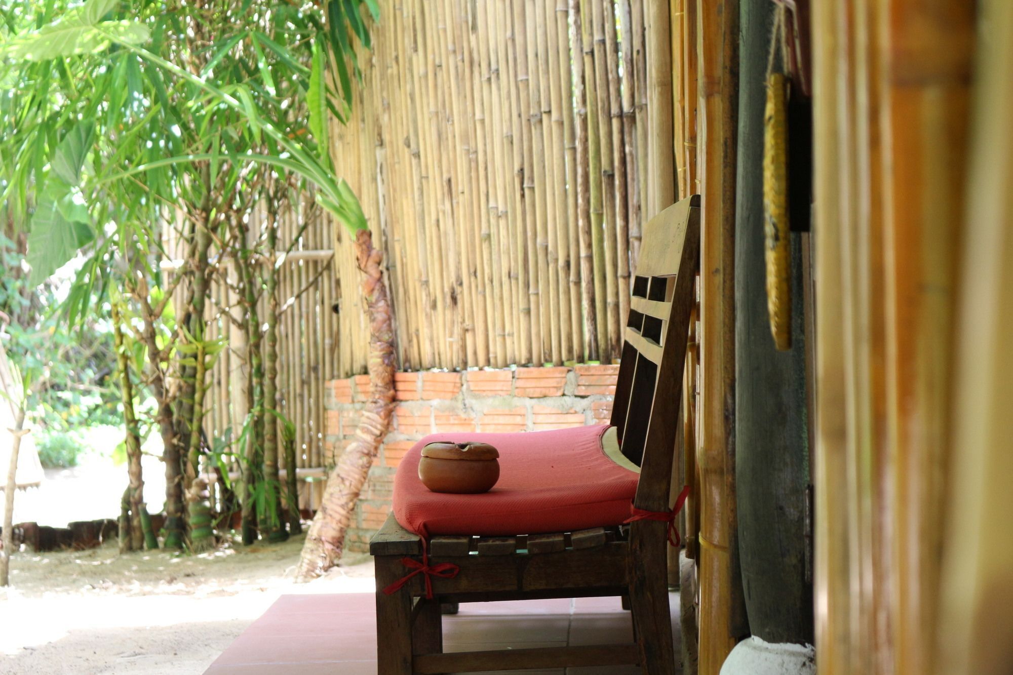 Under The Coconut Tree Hotel ฮอยอัน ภายนอก รูปภาพ